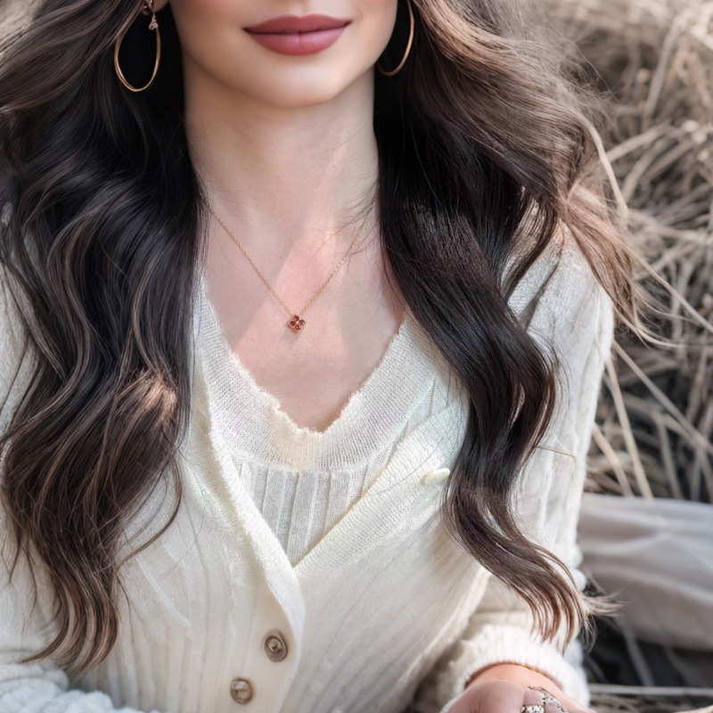 S925纯银四叶草项链石榴红幸运草吊坠女红钻气质锁骨链2025年新款详情6