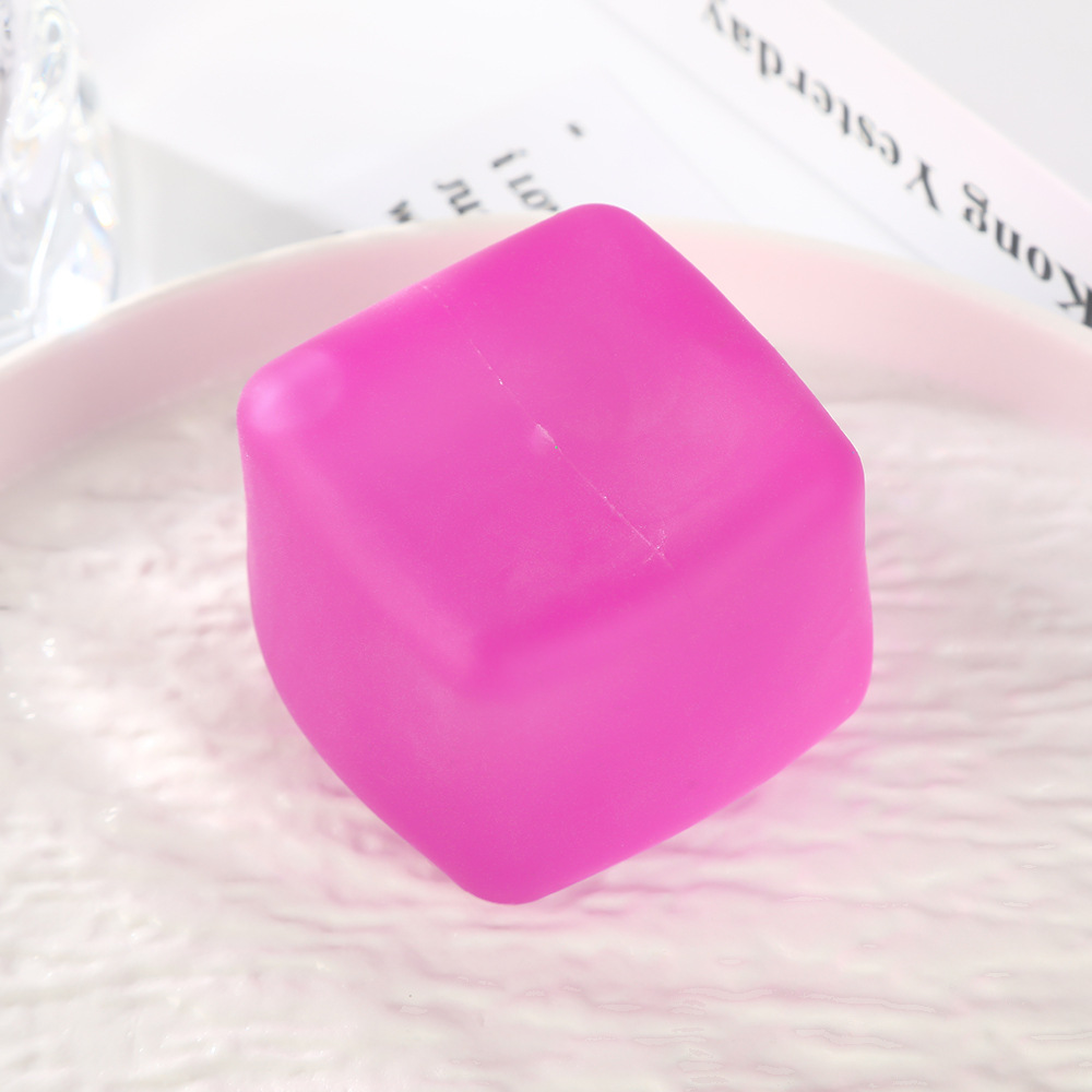 Four-color square kneading fun slow-rebound ice cube stress-relieving toy, a popular maltose release block pic 10
