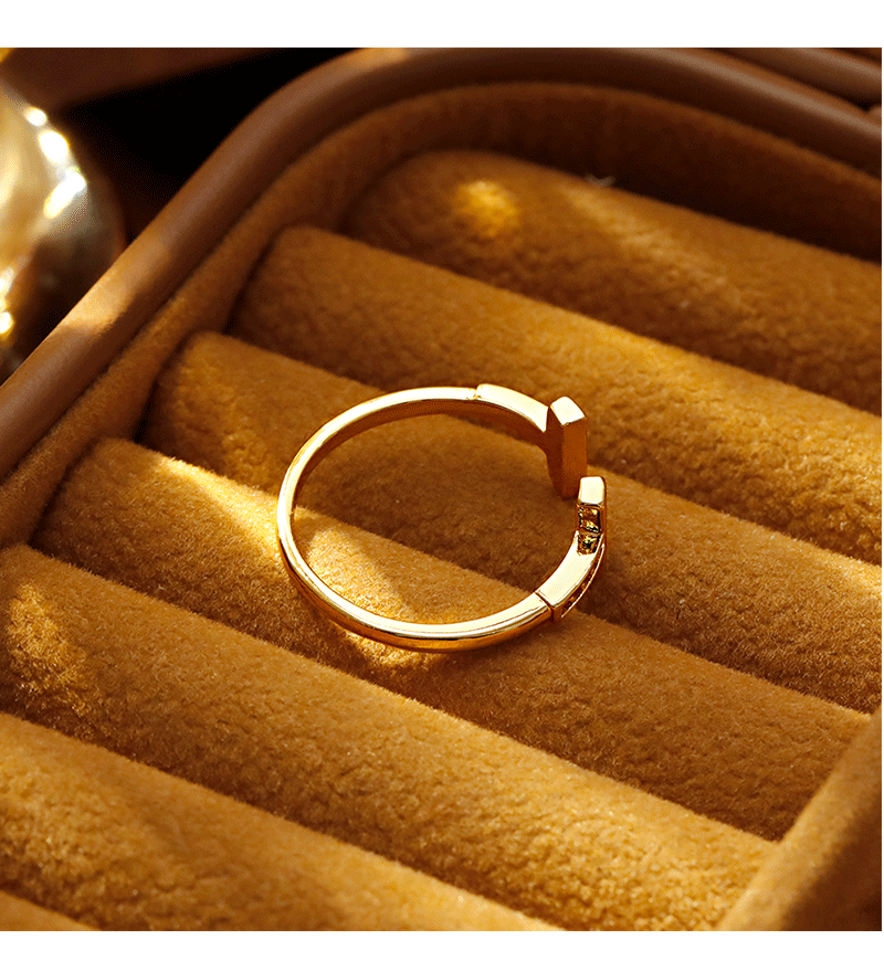 Hyacinth diseño único ligero apertura de lujo baga blanca diamante anillo de anillos aleación de cobre chapado en oro 18K shake bang modelo influencers pareja borracho pic 7