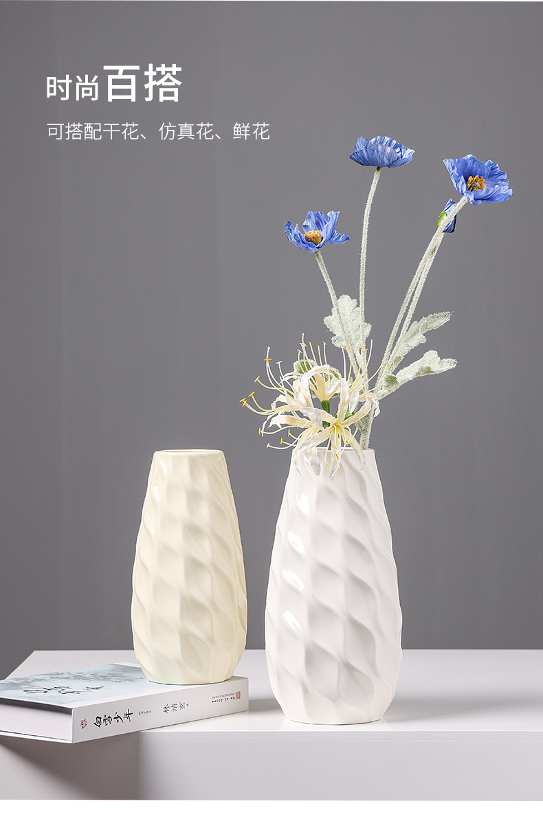 On December 9, 2025, a cream-style ins French ceramic vase with a sense of high-end hydroponic rose flowers, a home dried flower decorative item pic 4