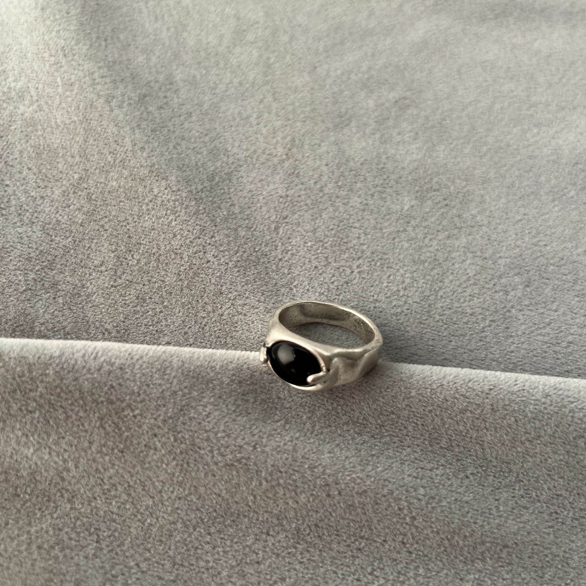 MA*家烧银红玛瑙戒指 冬季搭配简约复古做旧工艺镶嵌黑玛瑙戒指详情5