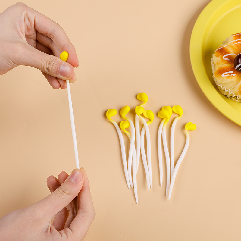 The new cross-border elastic stress-relieving toy tpr bean sprout stretching simulation yellow bean sprout diy stress-relieving pull little bean sprout pic 2