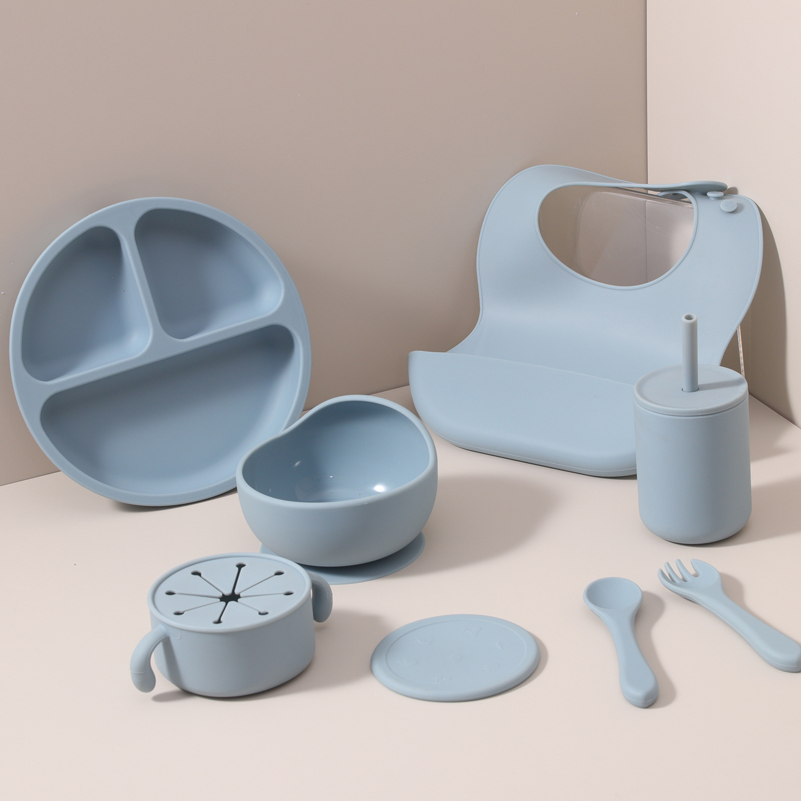 跨境爆款儿童硅胶餐盘套装 婴儿喂养辅食吸盘碗 围兜学饮杯 喂养餐具 安全无毒易清洗详情7