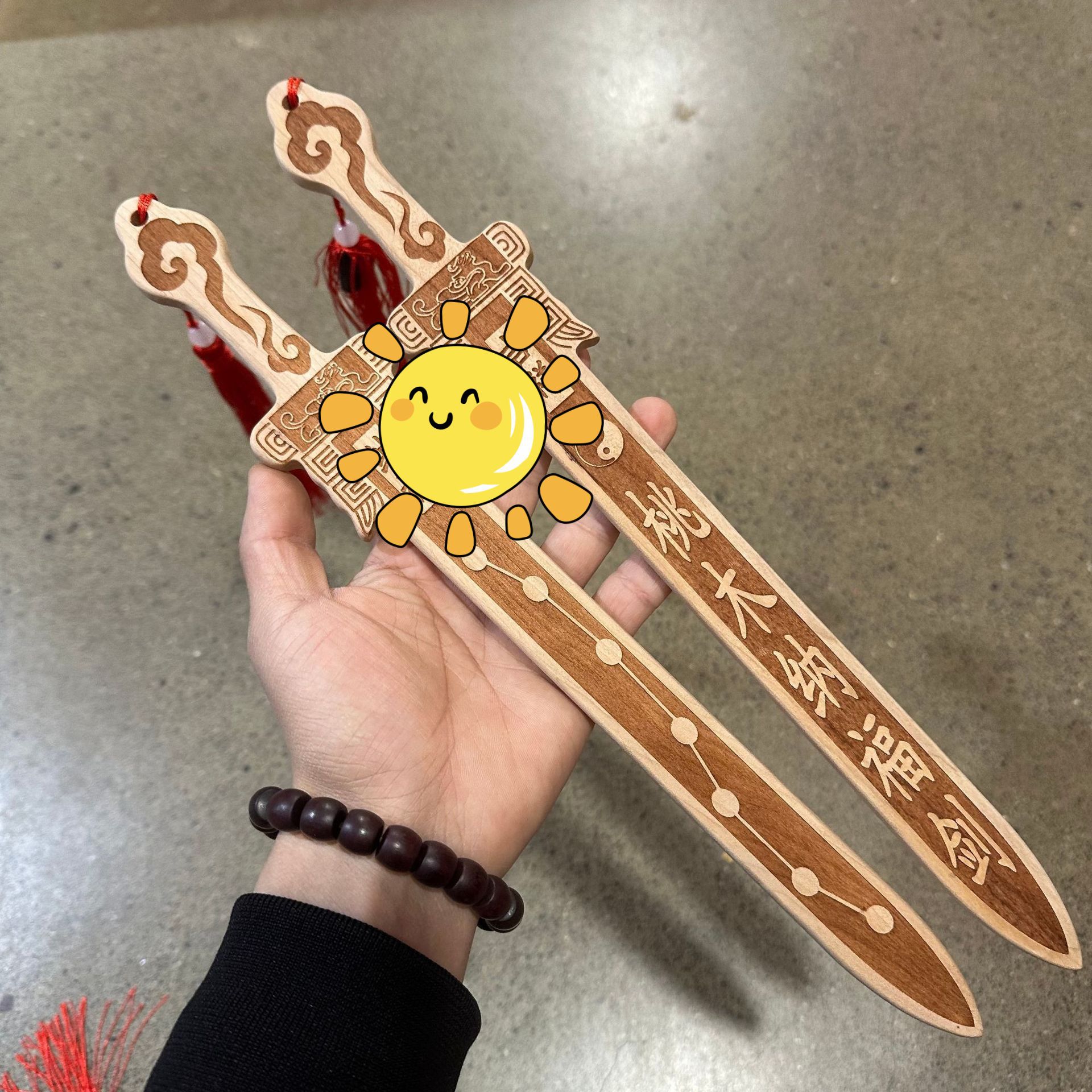 桃木剑原色一体剑雕刻桃木斧挂件小号宝剑儿童玩具工艺桃木剑批发详情33