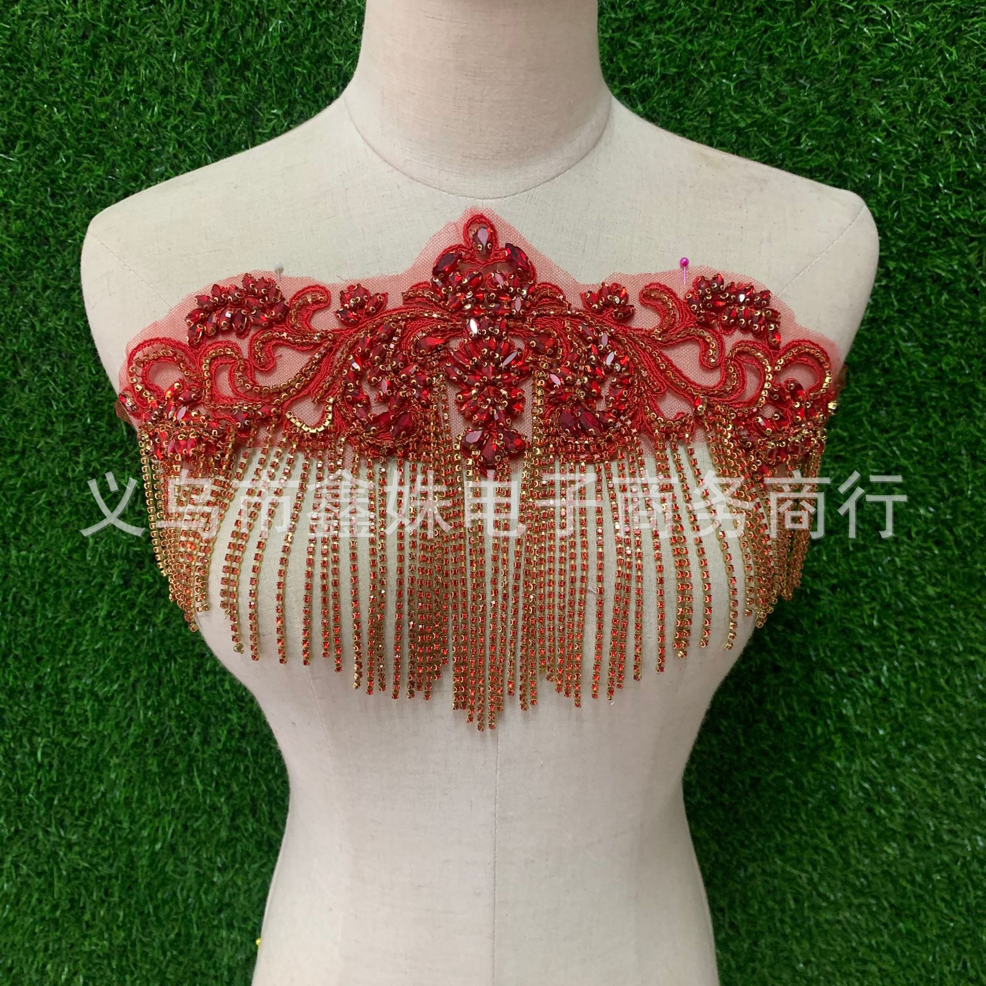 Clothing accessories, colored glass, diamond patterns, beading, embroidery, rhinestones, headwear, shoes and hats, accessories, hand-sewn diamond patterns, and matching flowers pic 1