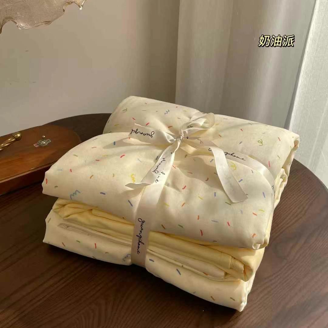 A set of three or four pieces with fresh small floral print double-layer yarn, pure cotton soft naked sleeping quilt cover and cartoon bedding pic 21