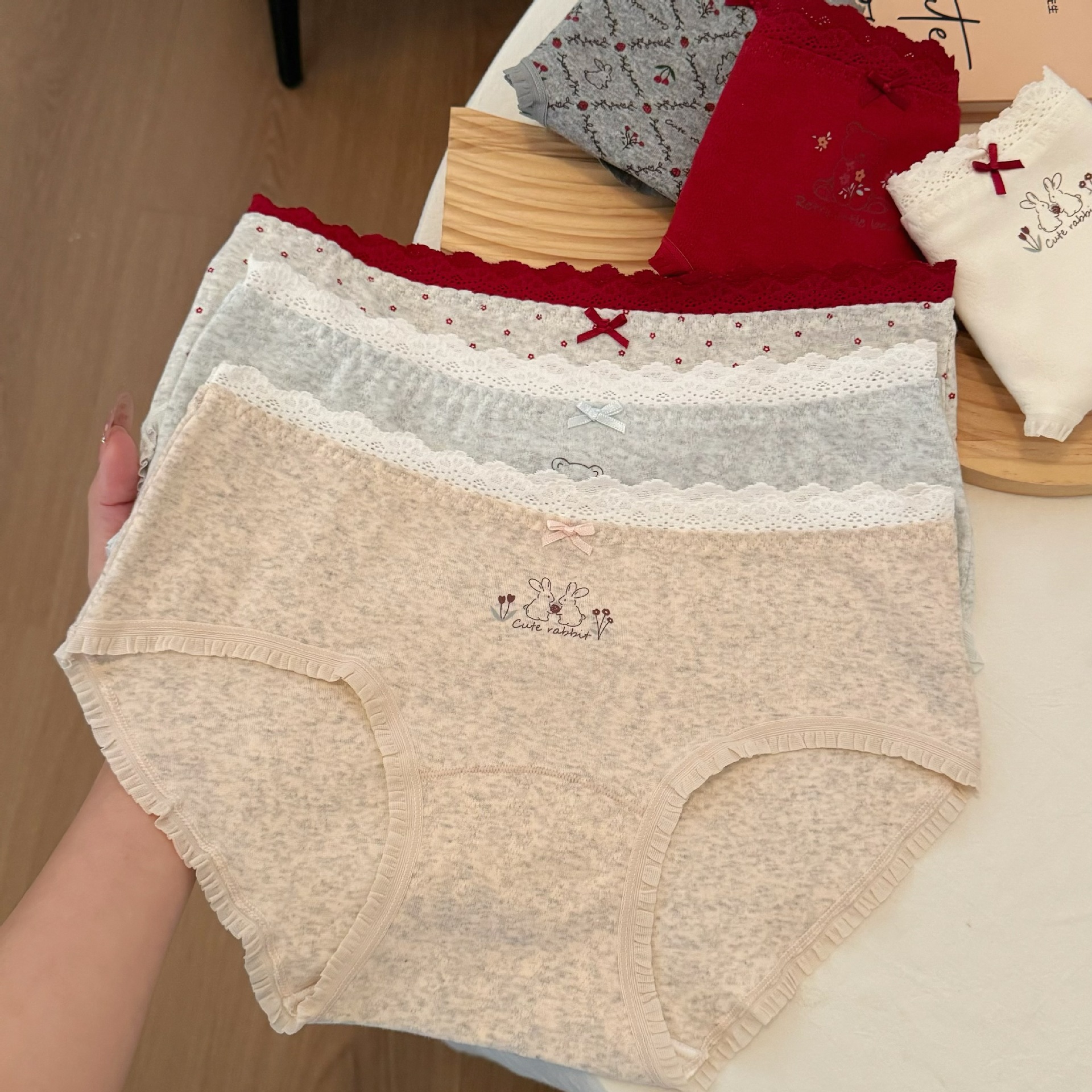 甜美10A抑菌少女纯棉内裤透气加长底裆可爱印花中腰包臀三角裤女详情6