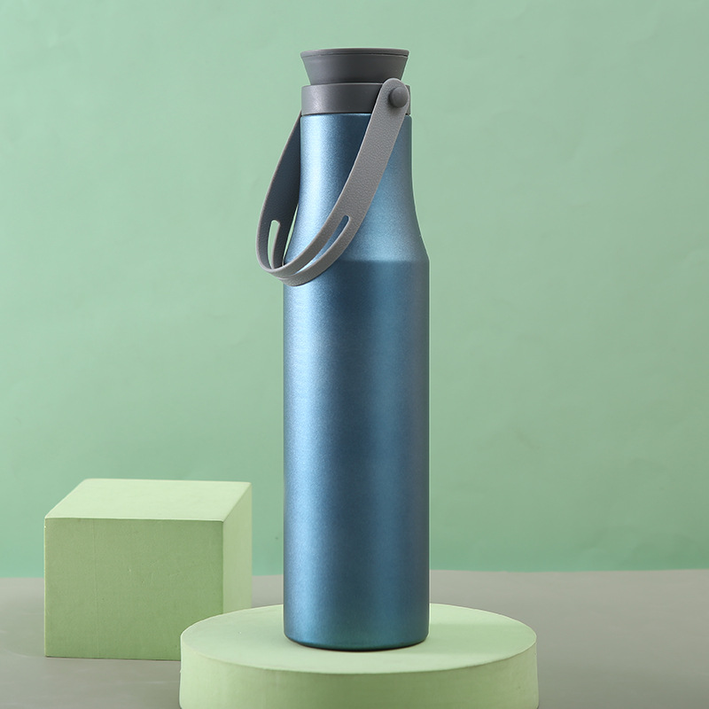 新款不锈钢太空壶男女学生便携吊带保温杯户外运动水壶定 制logo详情8