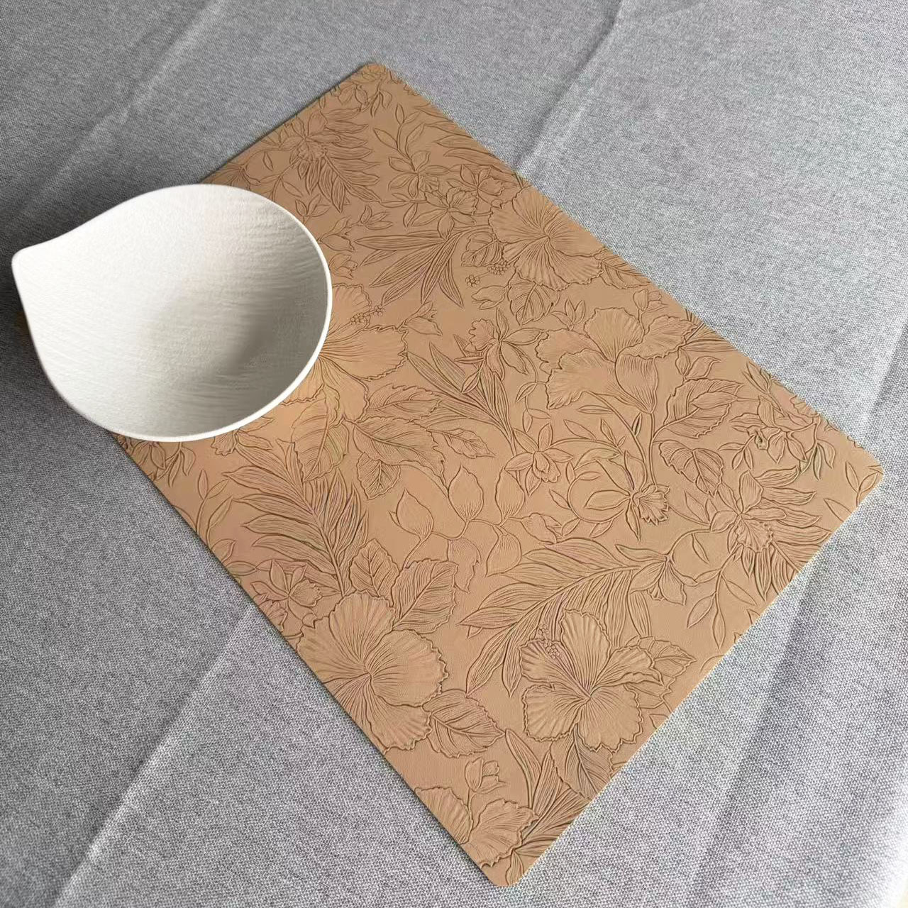 现货跨境北欧风皮革西餐垫双面方形酒店家居隔热桌垫创意防滑碗垫详情9