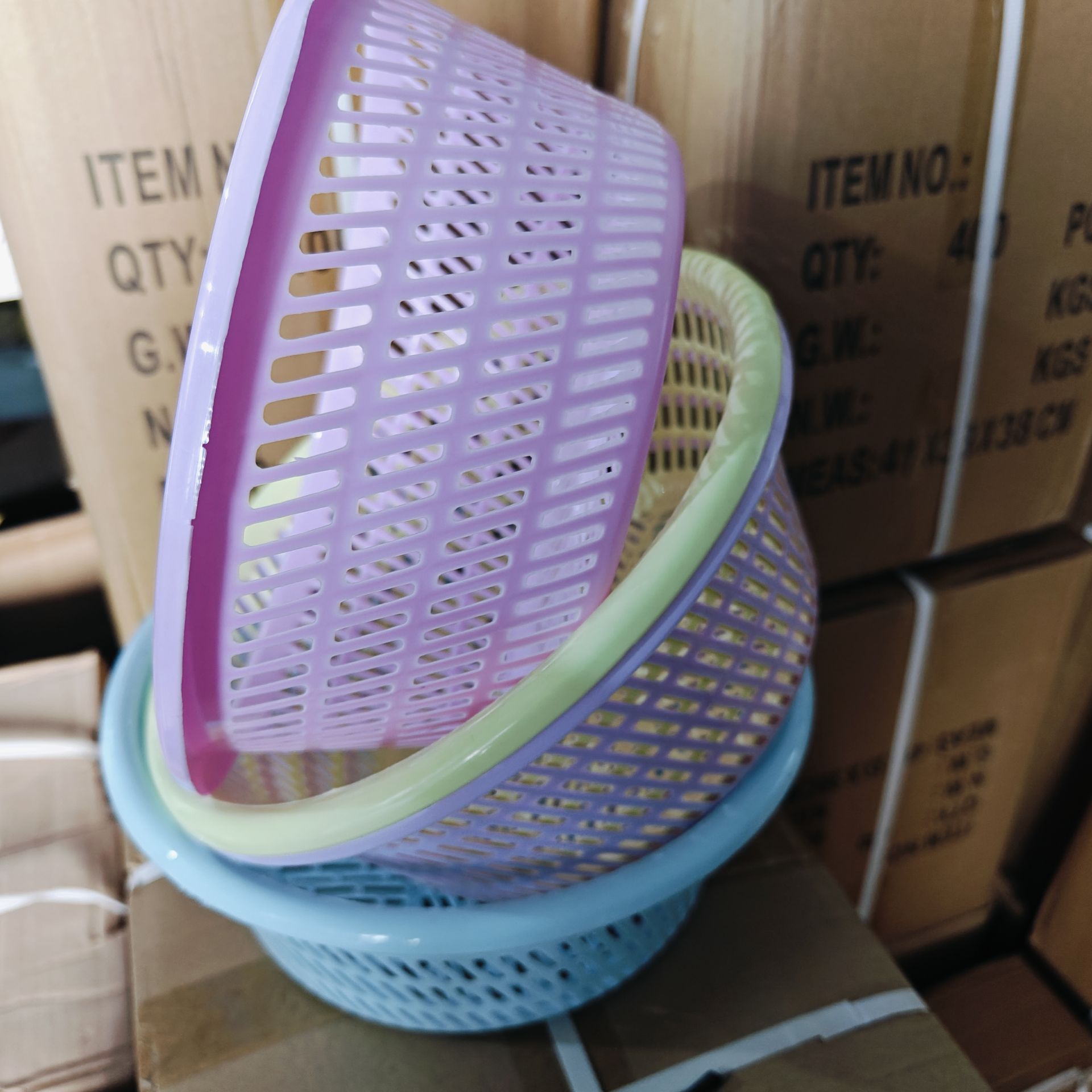 【 Office 】 Pu 612 vegetable basket 200 yuan per box, 612 large dark-colored vegetable basket, draining basket, large basket, basket 2 yuan, wholesale store supply pic 5