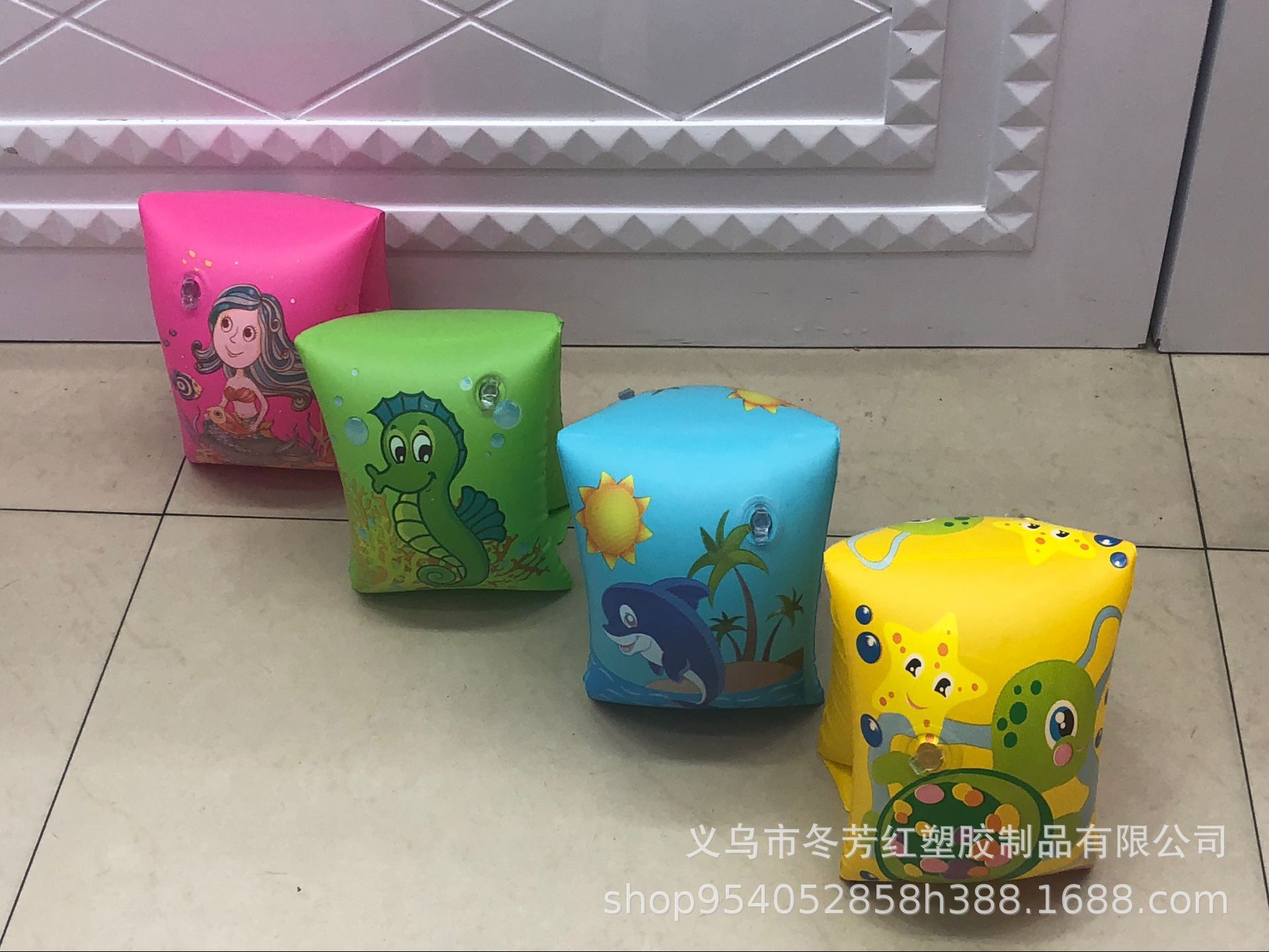 厂家批发海豚水上充气玩具儿童加厚PVC水袖双气囊手臂圈休闲户外旅行枕家装建材休闲用品详情2