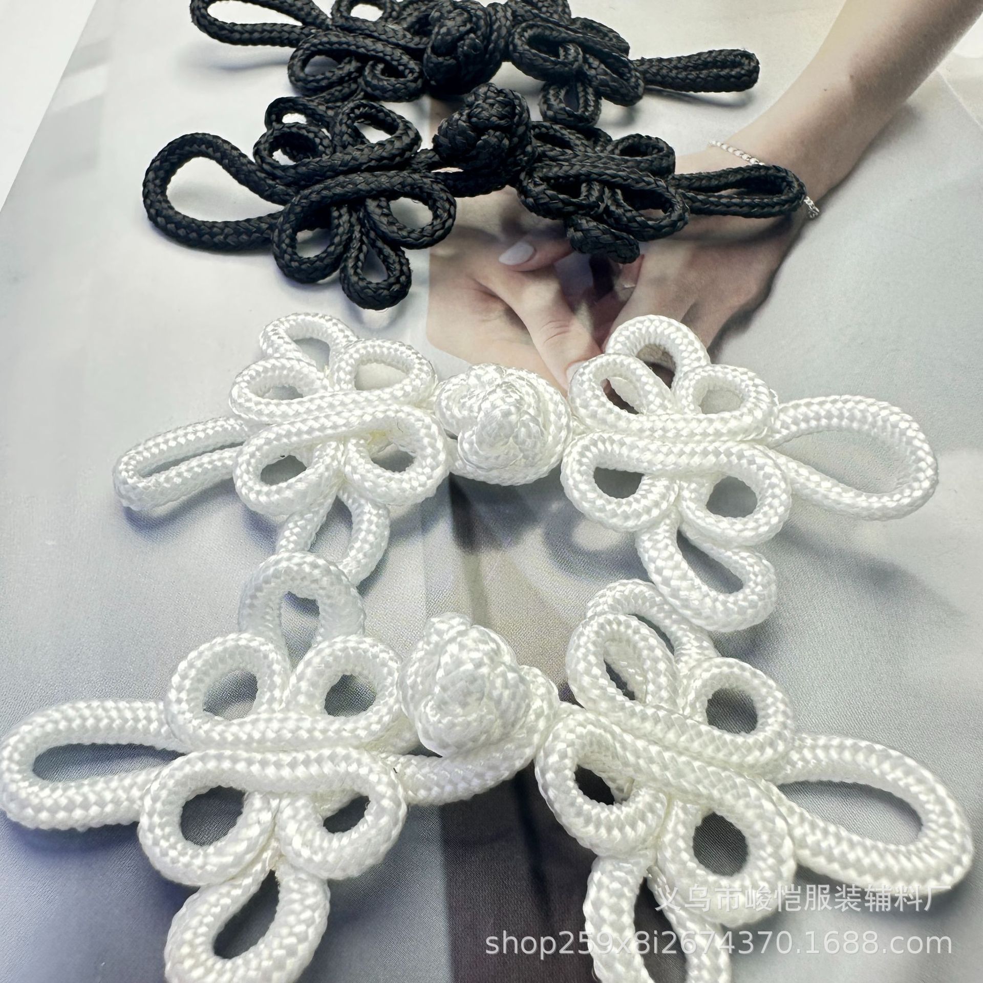 旗袍纽扣蜻蜓扣子手工钉珠珍珠水晶盘扣中式礼服马面裙手工装饰扣详情9