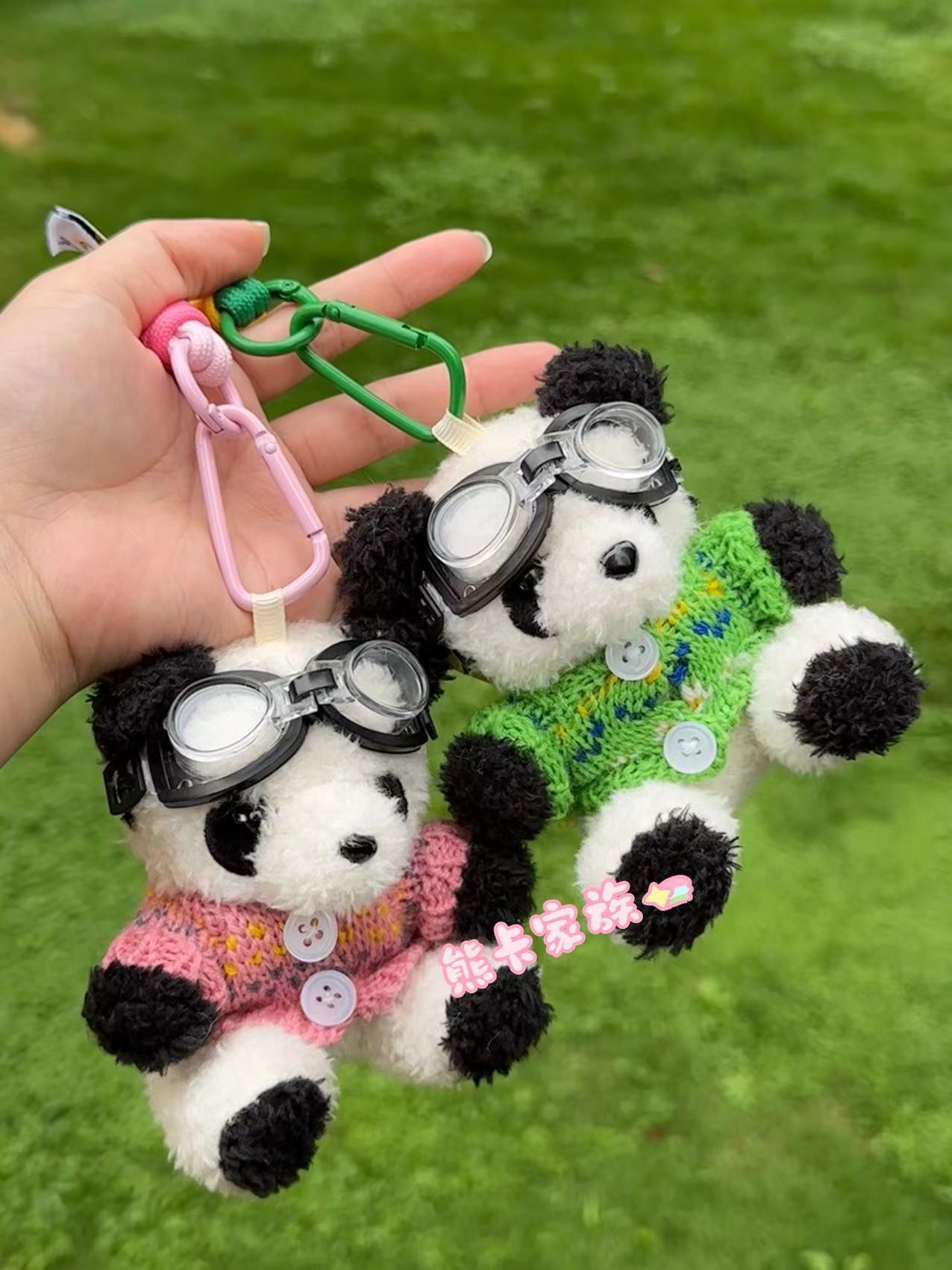 Original pilot panda cute cartoon bag keychain, Internet celebrity bestseller pendant, fashionable gift for couples pic 1