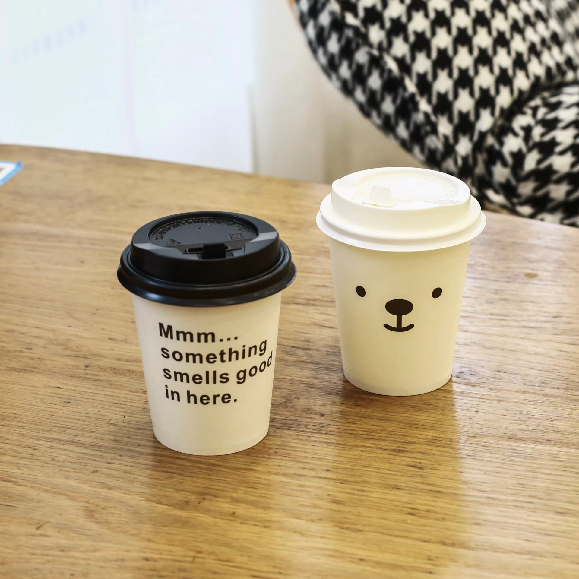 Ins-style paper cups, simple smiling face grid disposable cups, thickened household water cups, office coffee cups, tea cups pic 10