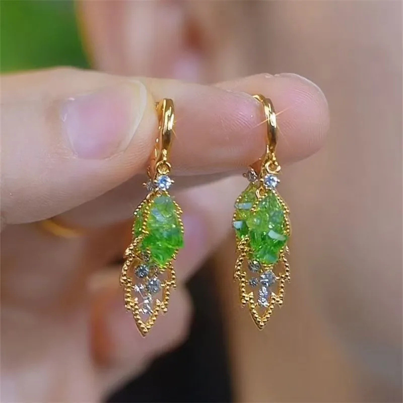 绿色水晶树叶耳环女2024年新款潮气质高级感锆石叶子耳扣轻奢耳饰详情1