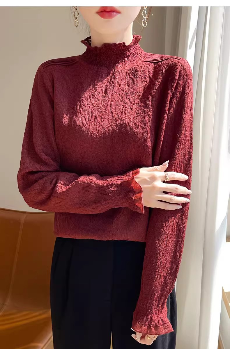 The 2025 autumn/winter new style lace and black ear-trimmed semi-high neck base layer for women is super stylish. Pair it with an A9325 sweater pic 18