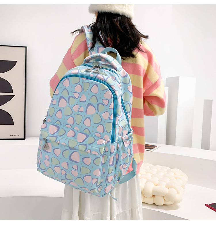 Wholesale of lightweight schoolbags for girls in primary and secondary schools, large-capacity bags for students in grades 3 to 6 on campus, and backpacks for girls pic 29