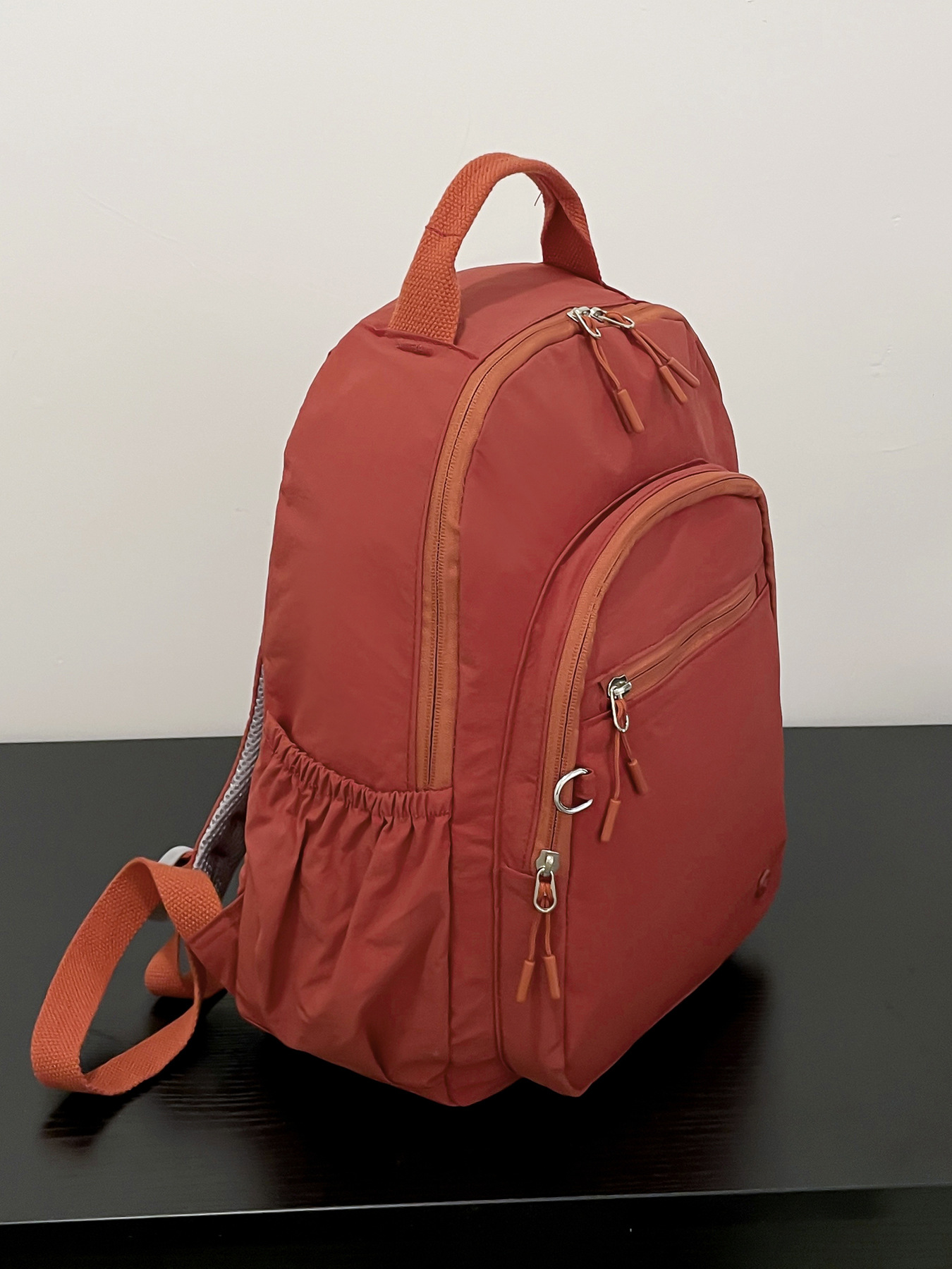 现货外贸跨境大容量轻便多隔层女士休闲百搭防泼水学生双肩包学生详情19