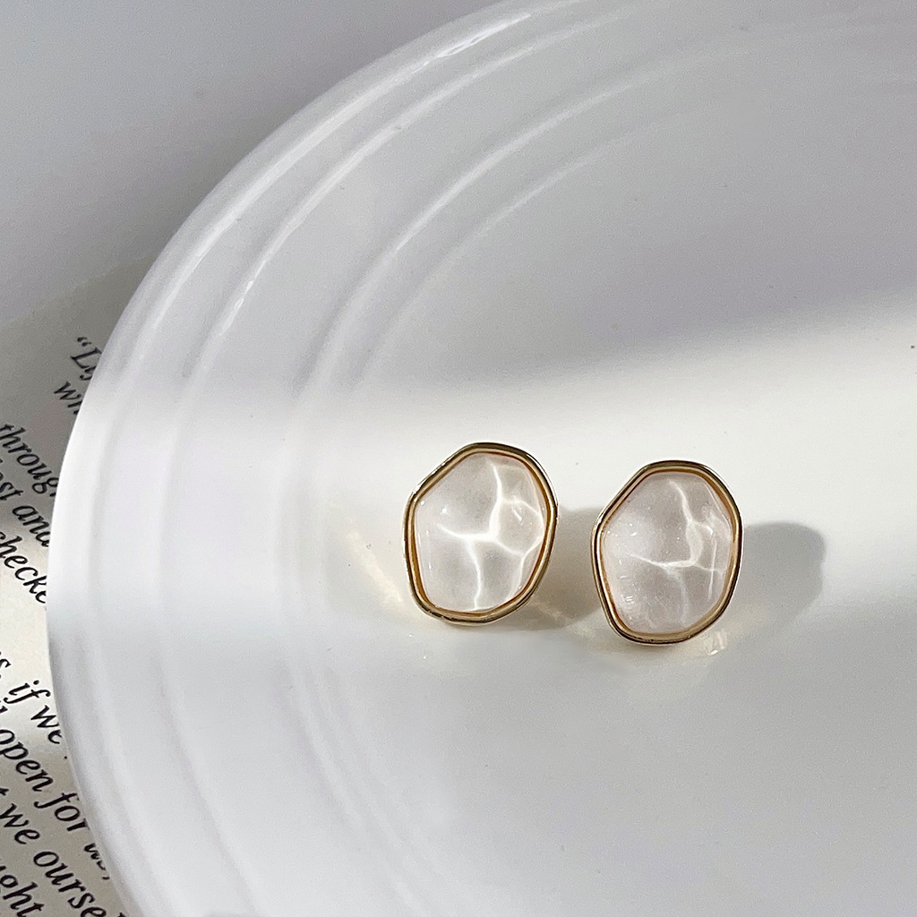 Liangmu S925 Silver Needle 14K Hong Kong-style fashionable stud earrings, personalized irregular geometric earrings, asymmetrical earrings factory pic 6