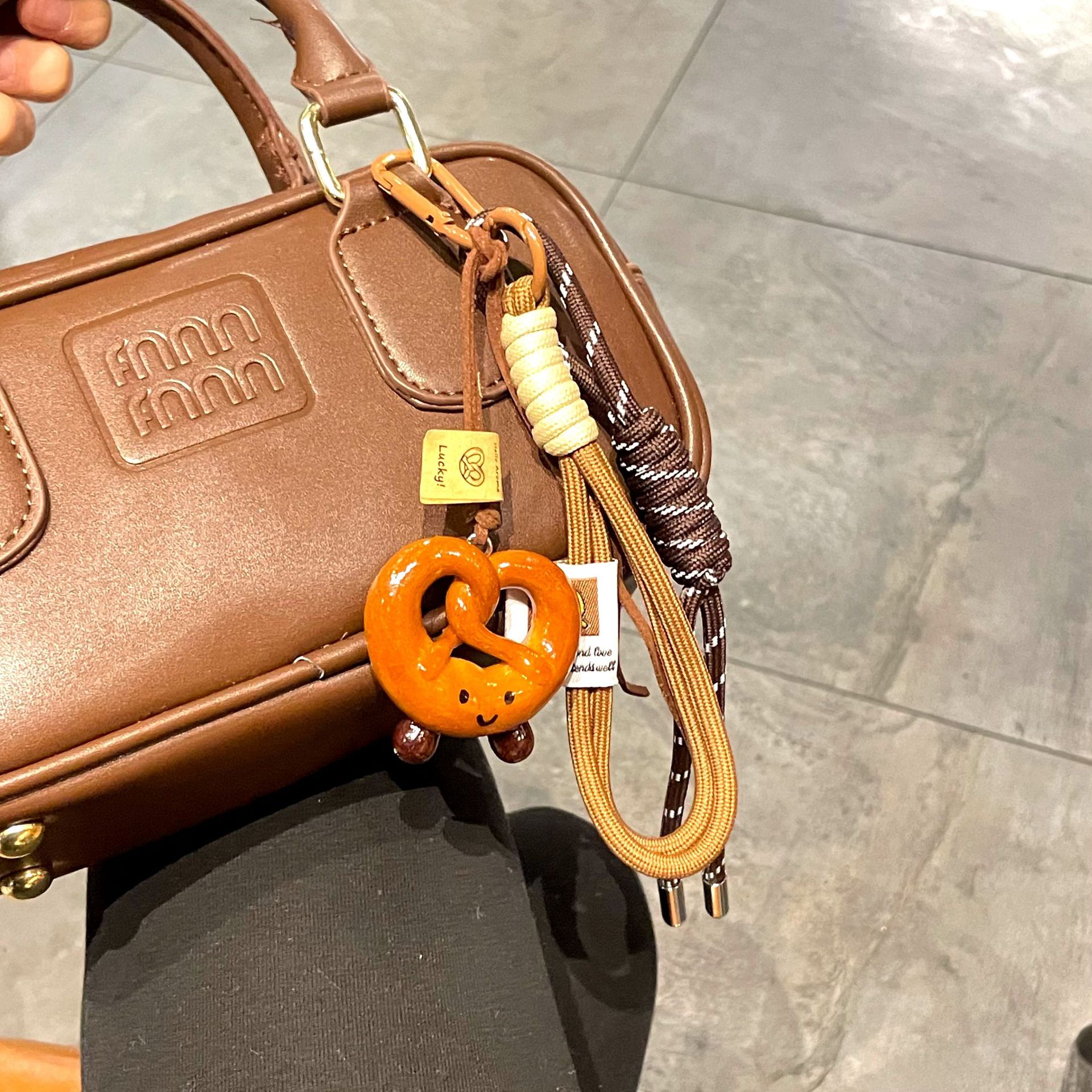 miu风碱水面包钥匙扣秋冬美拉德系可爱面包挂件学生情侣书包装饰详情7