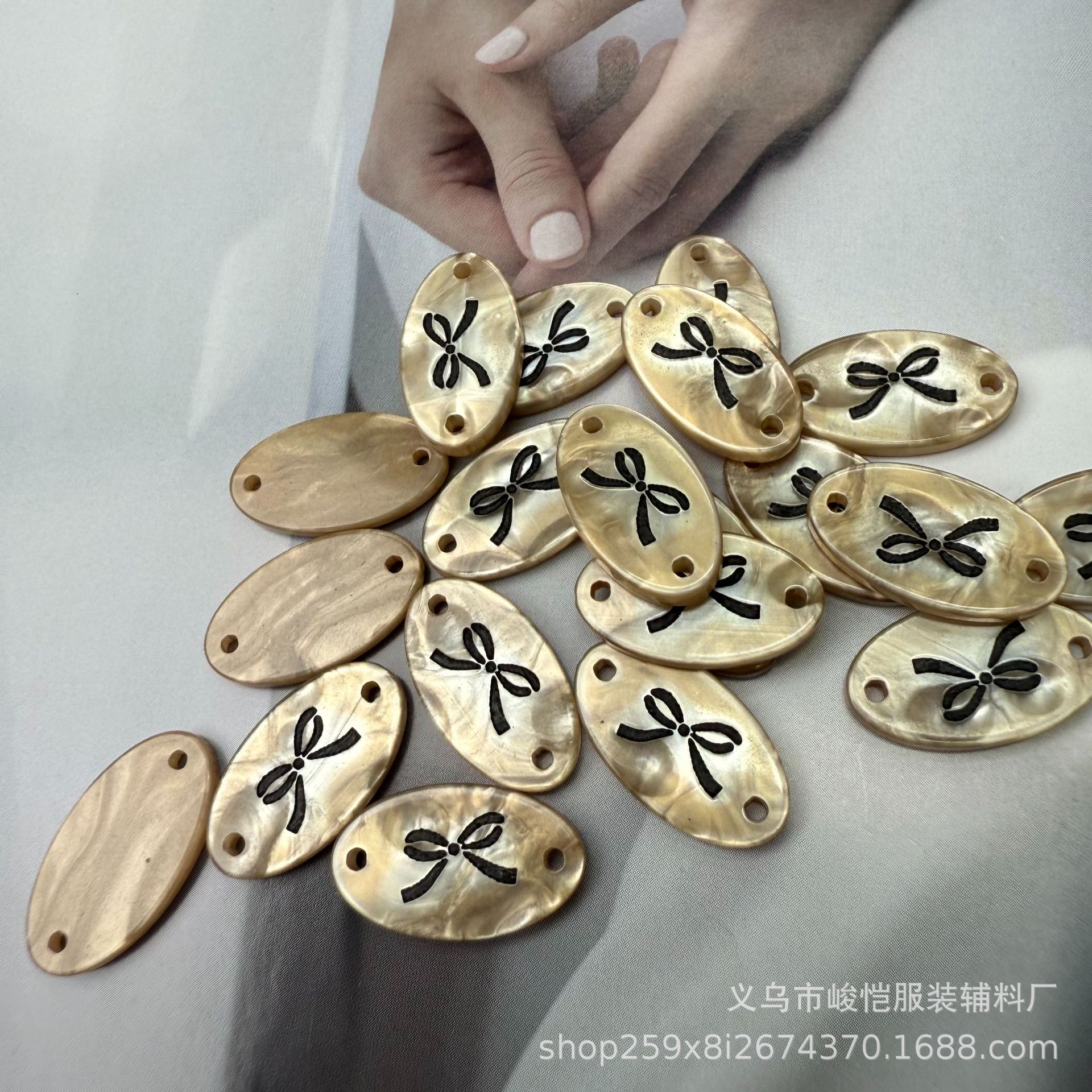爱心标牌树脂仿贝壳彩色扣子异形不规则纽扣毛衣衬衣针织衫小铭牌详情18
