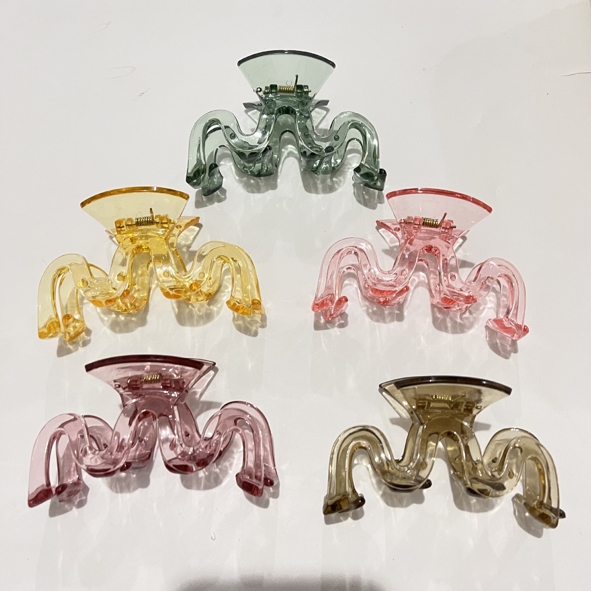【 Zone 1-7 】M Crystal Gripper 12/ pack, Crystal plastic transparent Gripper, gripper, fashionable and trendy gripper, hair gripper 1 yuan supply, Korean version gripper 2 yuan supply pic 1