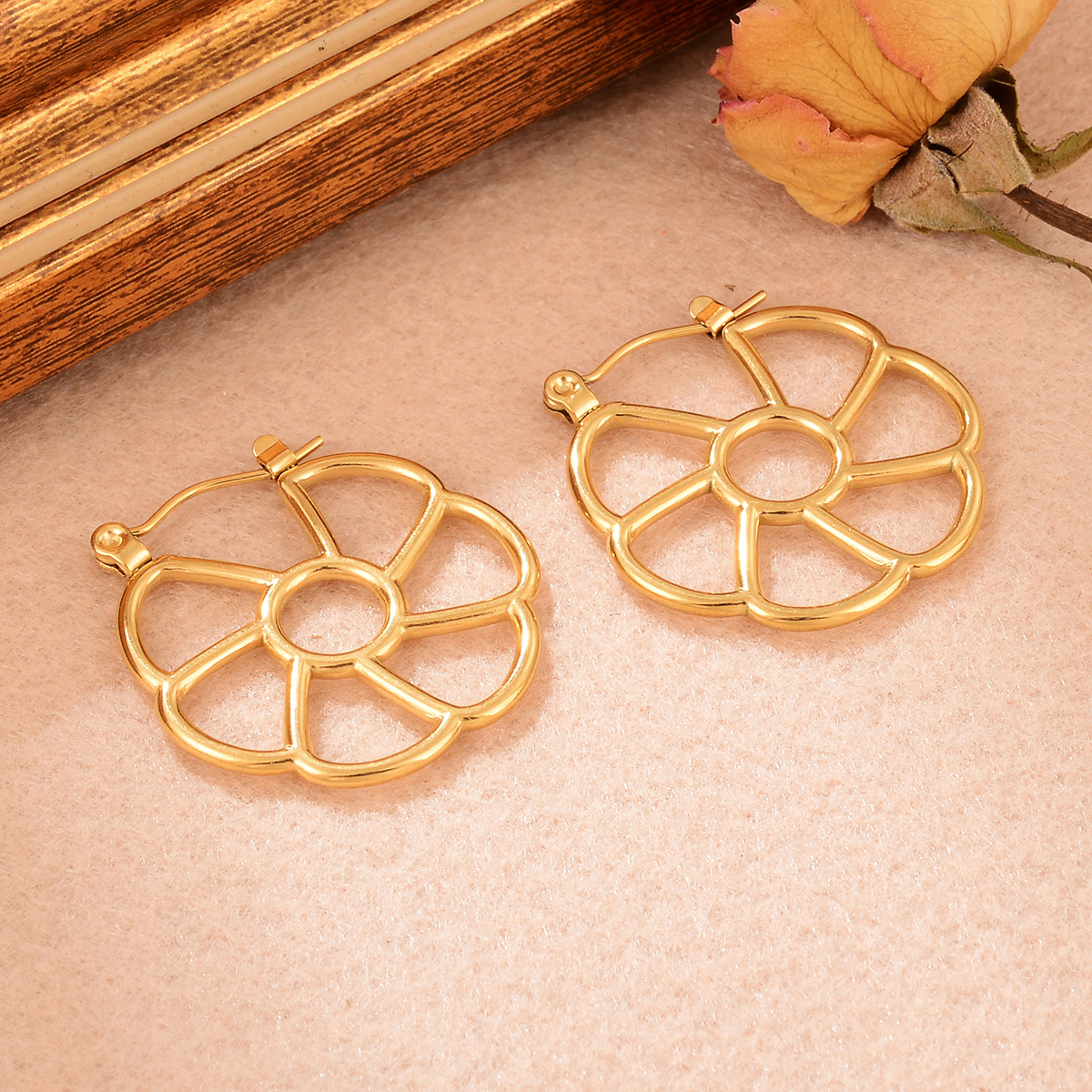 时尚复古简约大气不锈钢小众个性不锈钢纹理时尚扭纹U型耳环批发详情25