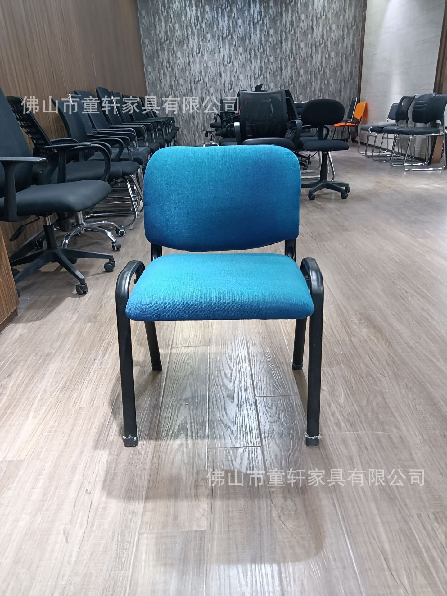 Foshan manufacturer wholesals foreign trade office chairs, fabric four-legged training chairs with writing boards and armless conference seats pic 20