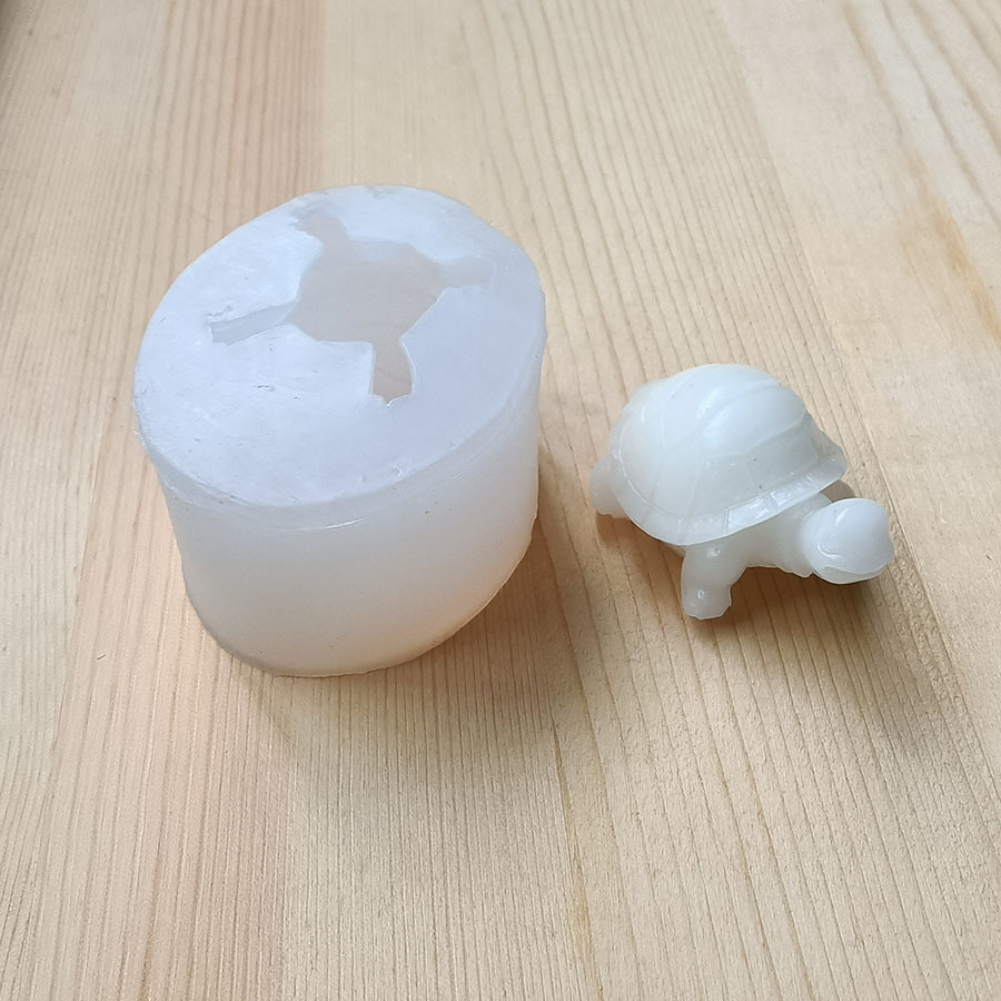 Cartoon little turtle silicone fondant cake mold diy Chocolate mousse resin candle handmade soap plaster mold pic 1