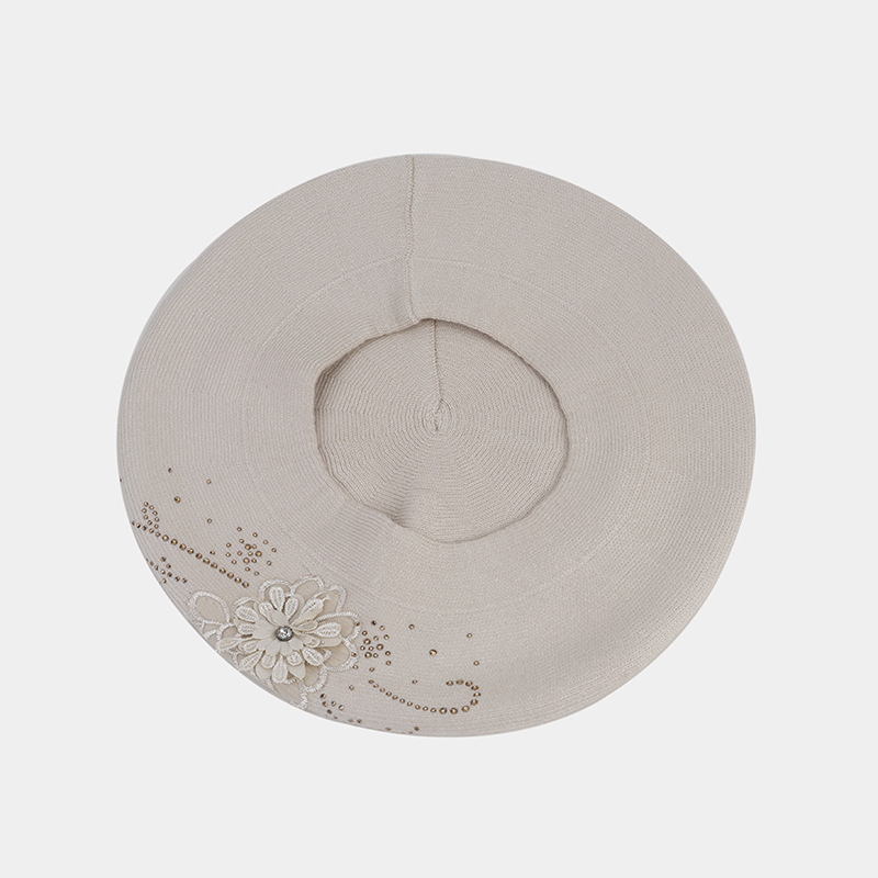 French retro rhinestone flower-patterned knitted bud hat, artistic, fresh and fashionable painter hat, autumn and winter beret pic 19