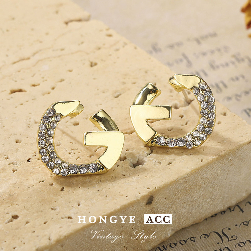 英文字母耳钉微镶锆石女耳环新款轻奢时尚925高级感百搭耳饰批发详情13