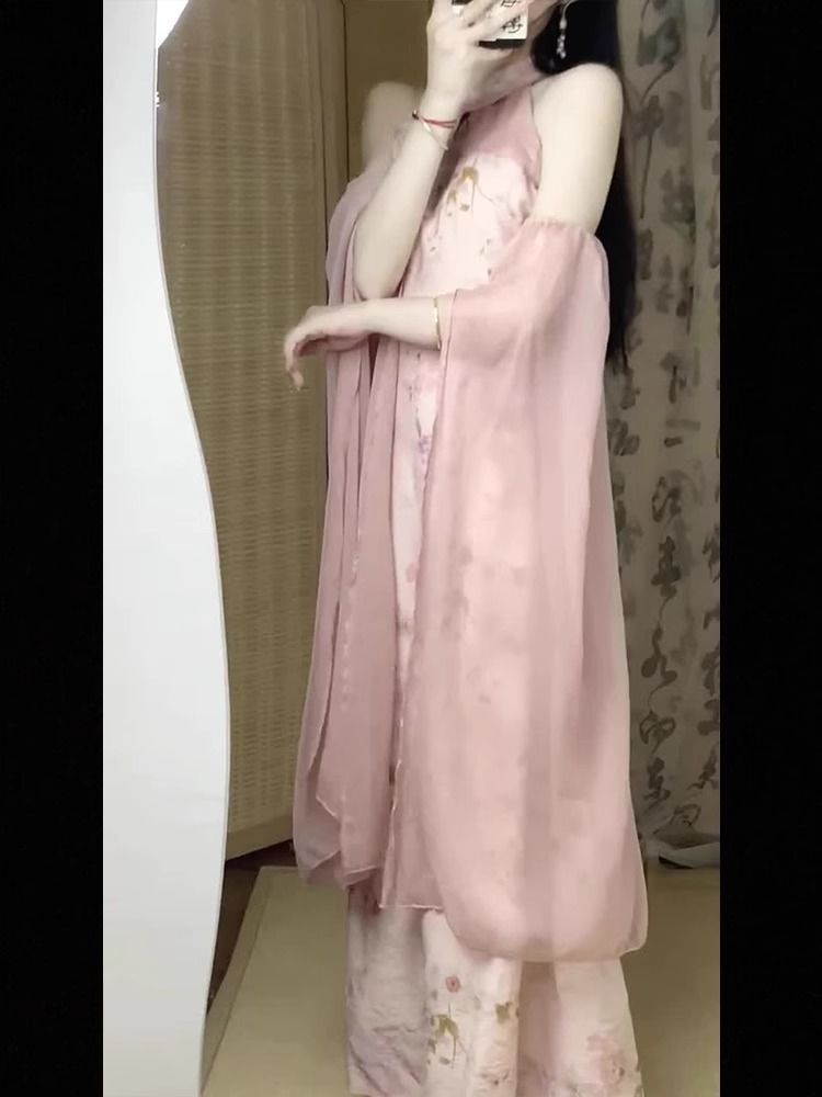 New Chinese-style improved cheongsam engagement dress, high-end, light luxury and niche Chinese-style pink halter-neck dress for women in spring and summer pic 6