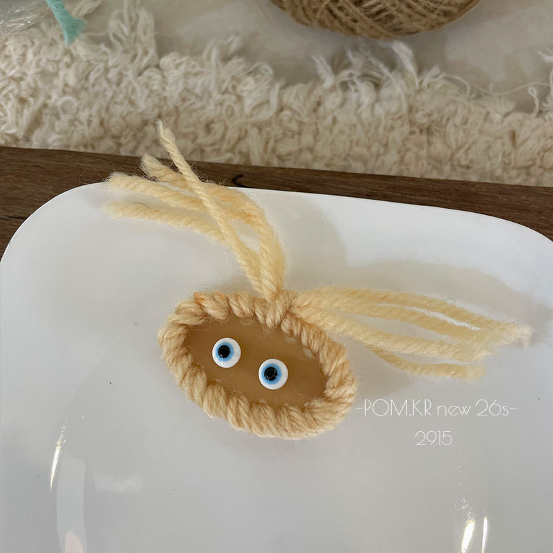 pom.kr新款秋冬创意复古毛绒绒几何边夹可爱碎发刘海夹百搭鸭嘴夹详情9