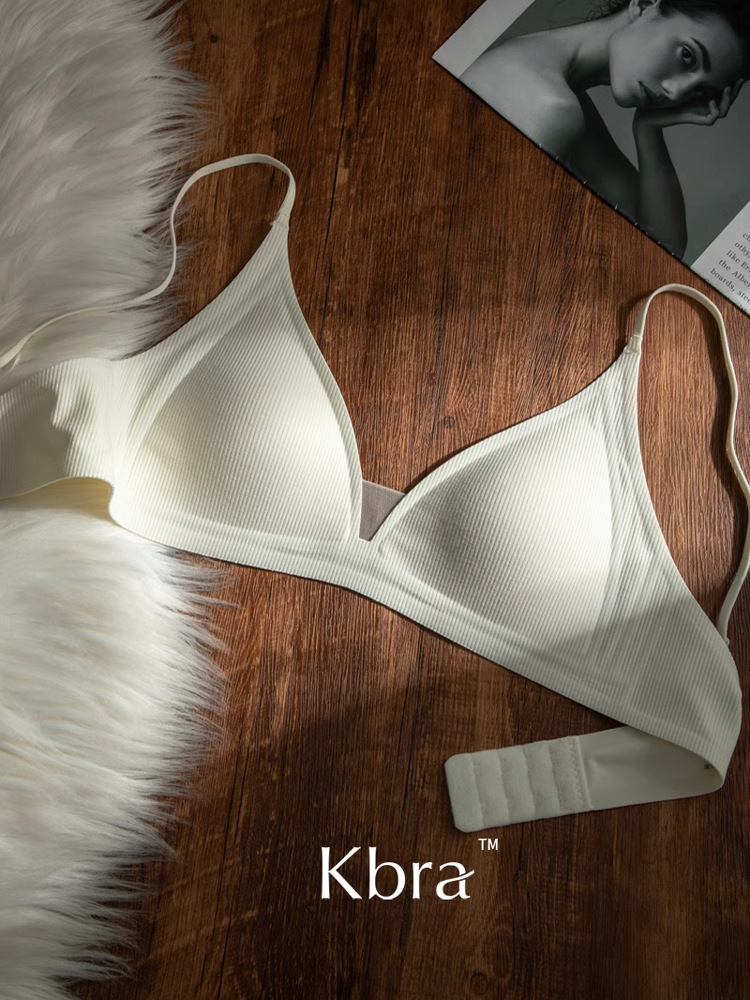 The frameless French deep V nude triangular cup bra for women, anti-sagging and beautiful back, gathers together. The summer thin bra is light and airy pic 10