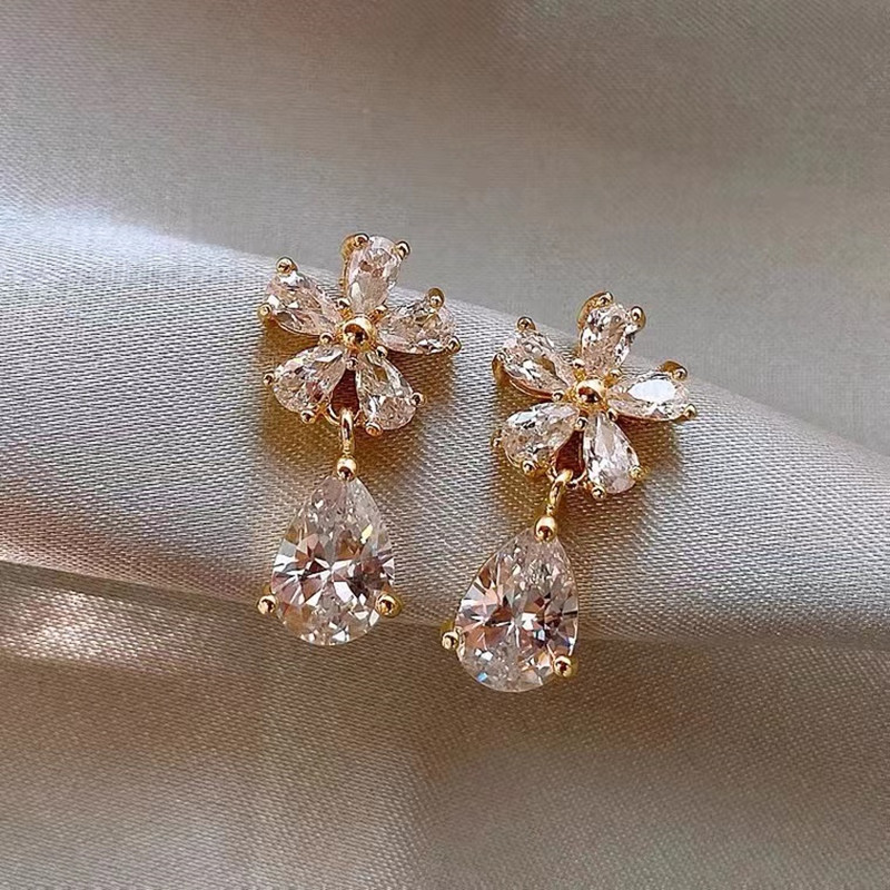 S925 Silver Needle Teardrop Zircon Flower Stud Earrings for women, a light luxury and high-end style stud earrings with a niche design sense pic 5