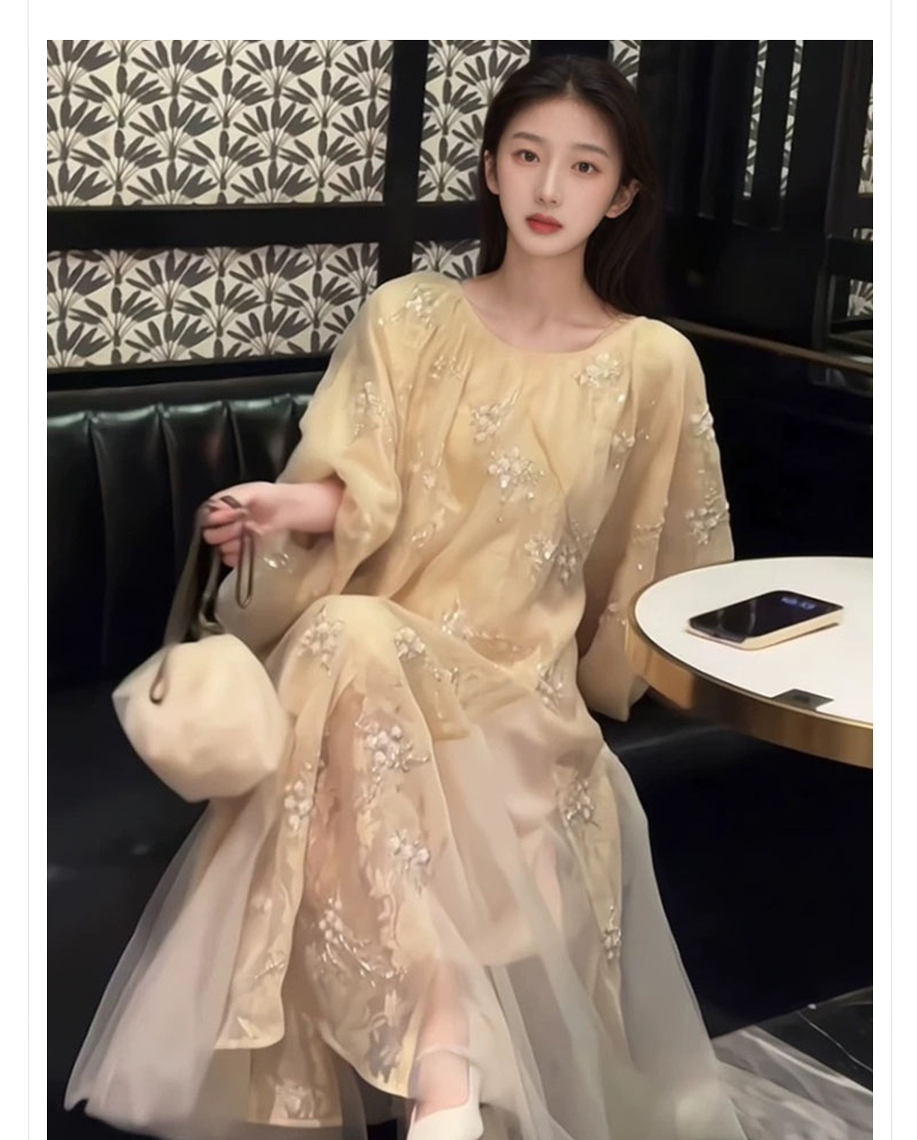 The new Chinese-style high-end dress with flower beaded embroidery and a light luxury design sense, the elegant long dress N2034 pic 5
