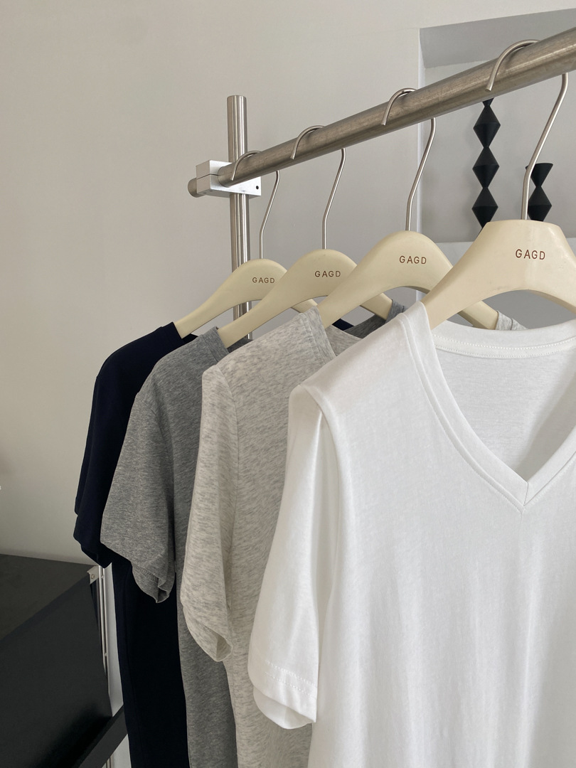 GAGD Korean-style V-neck embroidered short-sleeved T-shirt for women, a cool summer snowflake cotton loose casual top T-shirt pic 23