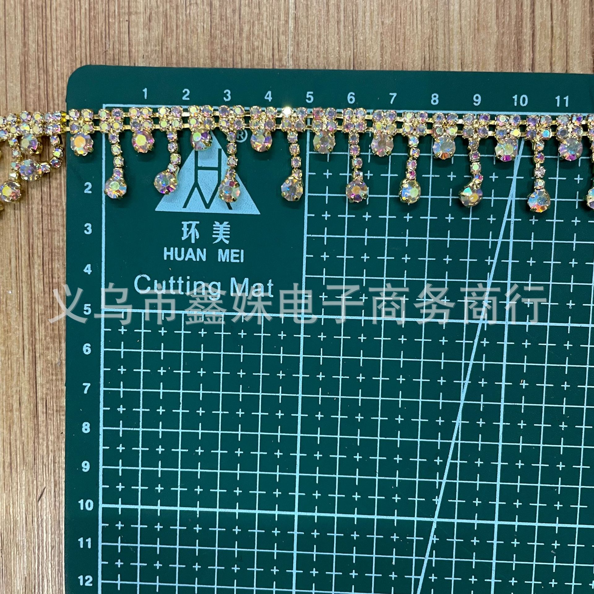 Cross-border best-selling double-row irregular water diamond tassel chains, glass bead diamond chains, clothing accessories, shoes and boots, decorative items and accessories pic 10