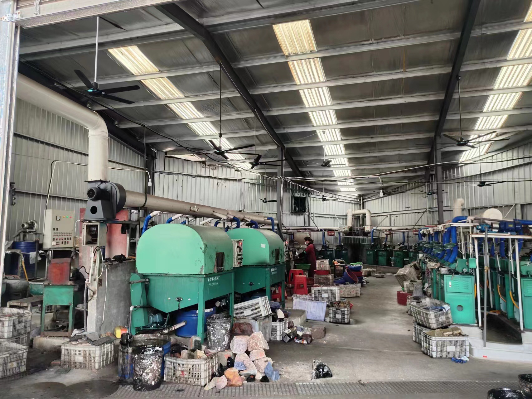 欧美跨境紫晶水晶吊坠项链天然水晶不规则水晶吊坠粉水晶镀金包边详情19