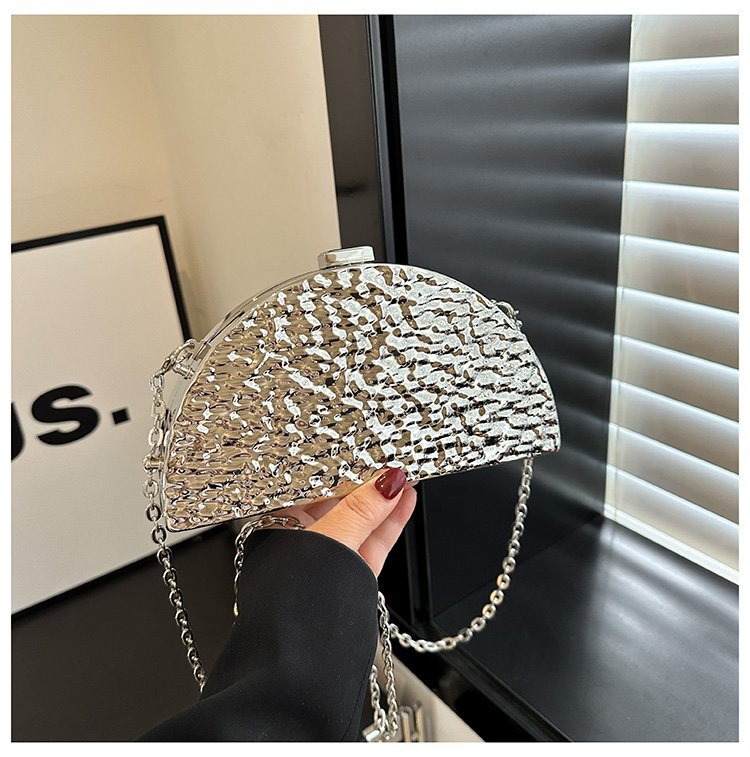 晚宴包金属2024夏季新款盒子女包链条单肩斜挎包褶皱跨镜女手机包详情29