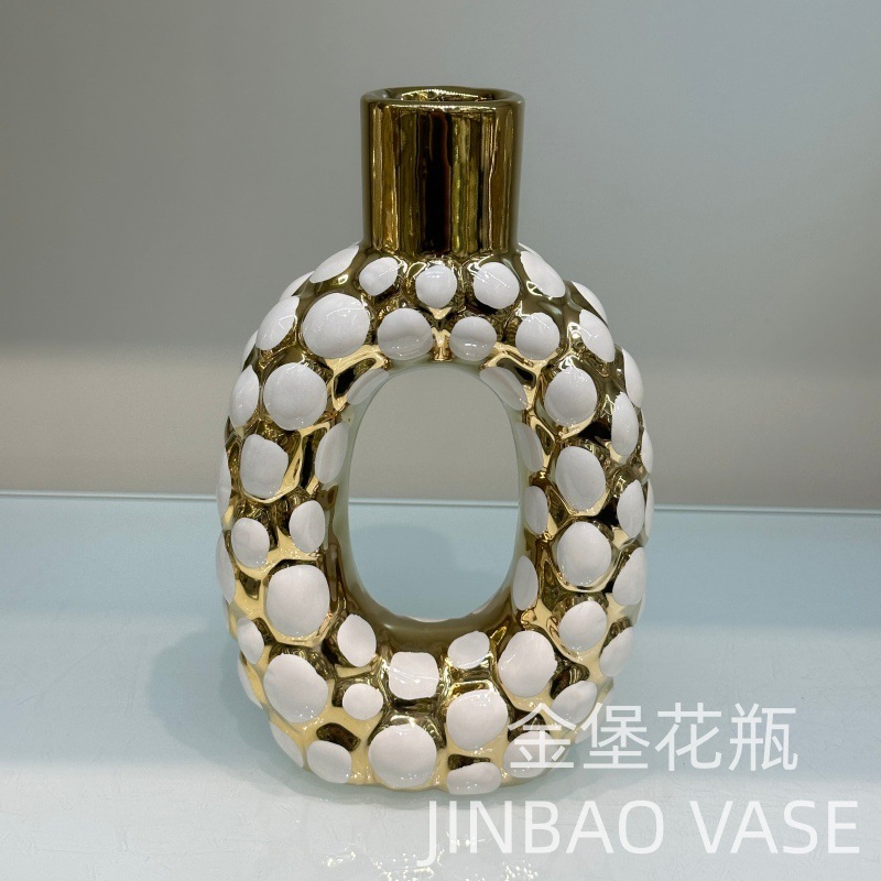 Nordic popular ceramic vase, gilded office and living room decoration item, fresh flower simulation flower arrangement, flower container, heart pic 2