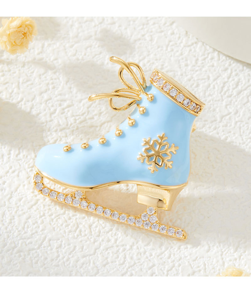 Romantic and fresh blue enamel ice skates brooch, fashionable, light luxury and elegant clothing accessories, exquisite and best-selling brooch pic 12