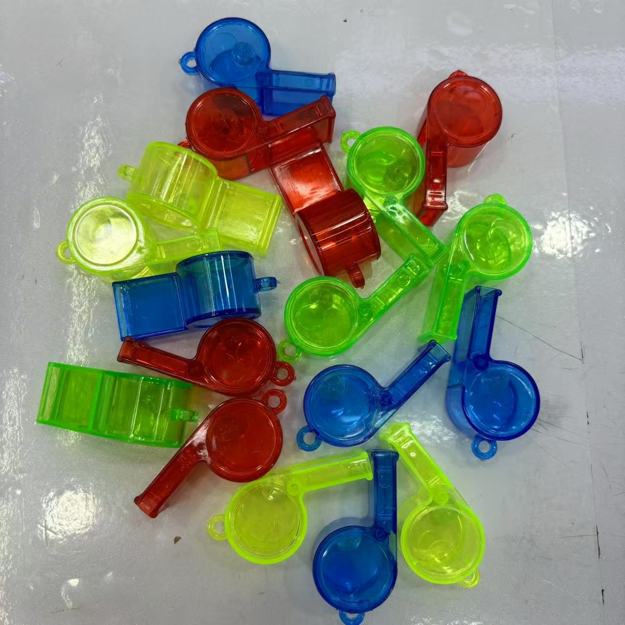 义乌玩具批发儿童透明口哨塑料多色助威幼儿园学校礼品地摊夜市详情3