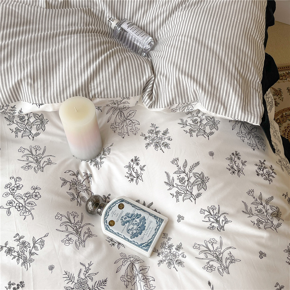 French Hepburn style pure cotton four-piece set, high-end feel, pure cotton black and white sketch flower duvet cover, all-cotton edge bedding pic 13