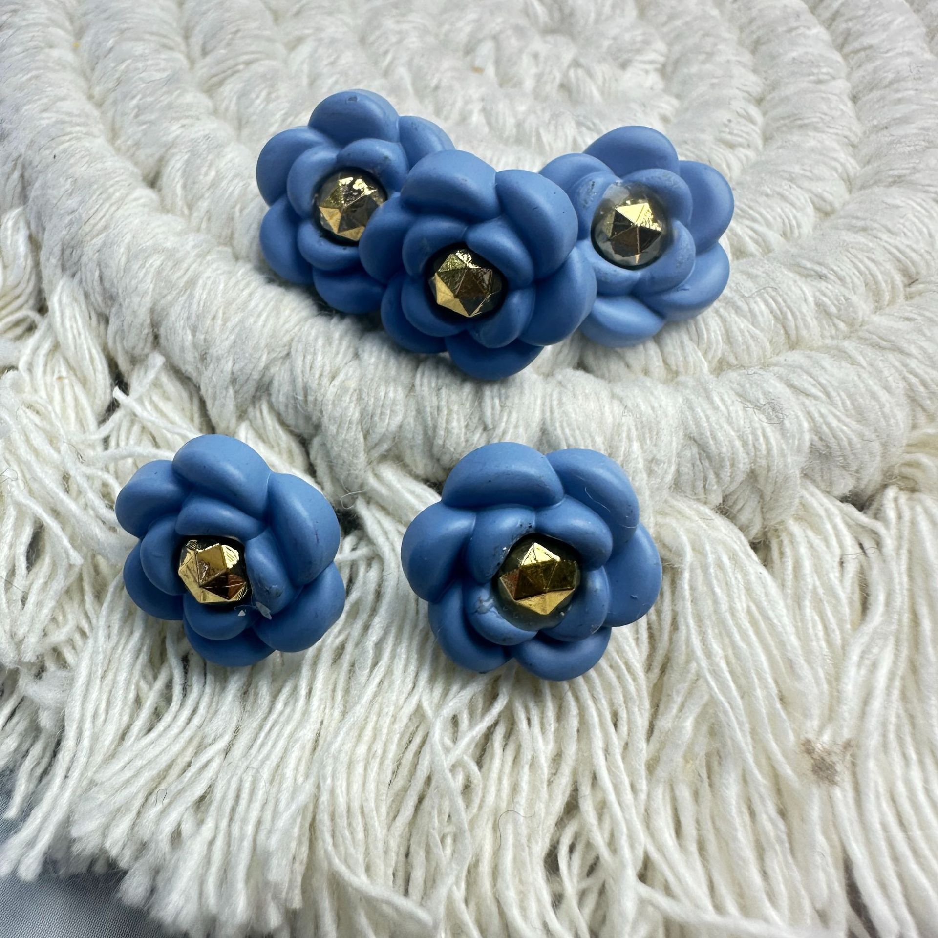 Серебряная игла, украшенная перламутровыми букетами, имеет небольшую ауру ауры и легкий и роскошный гарнир pic 14