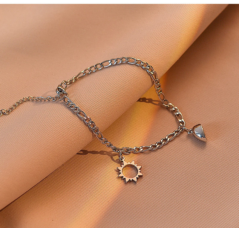 创意个性复古风不锈钢太阳月亮心形磁扣相吸吊坠情侣闺蜜钛钢手链详情16