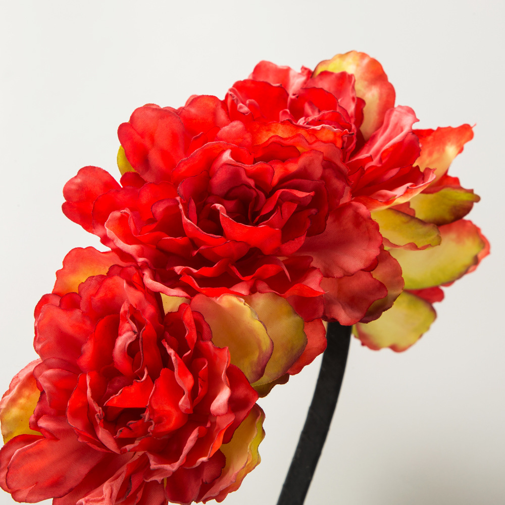 The new Korean version of the three-dimensional simulation rose headband is a fashionable and sweet female hairpin headband. It is an elegant street style and ball hair accessory pic 19