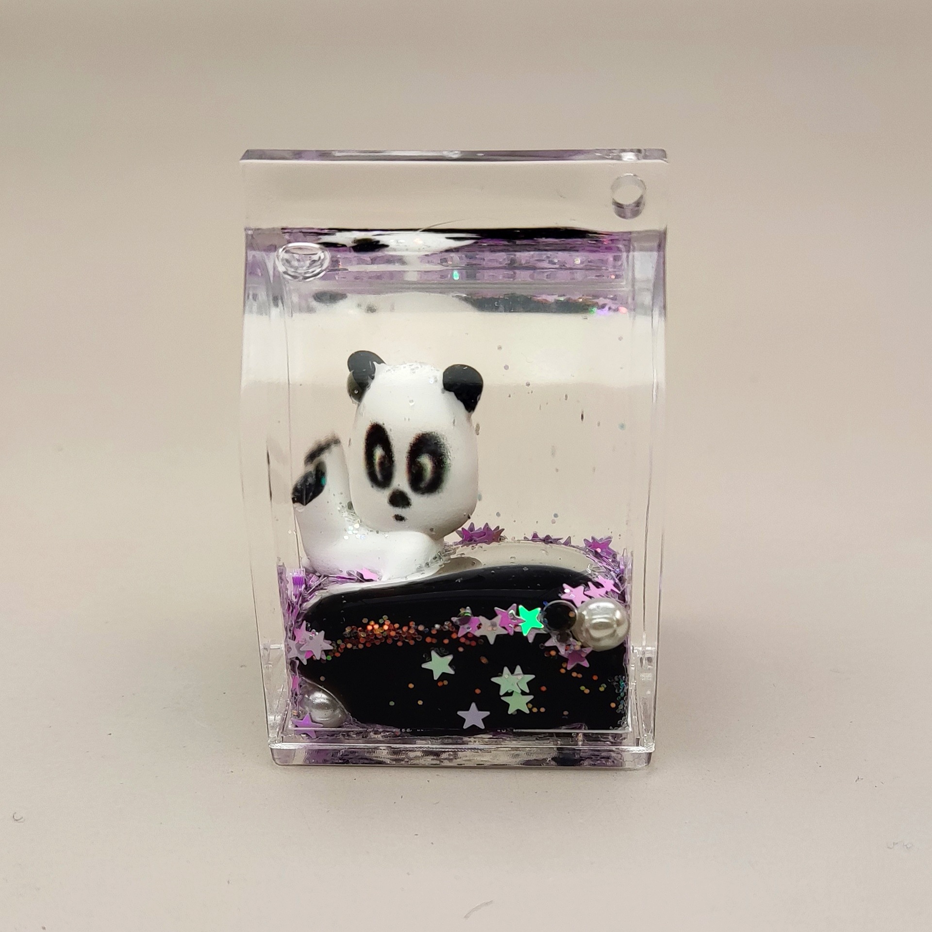 创意亚克力入油流沙瓶奶黑色爆闪熊猫系列钥匙扣汽车配饰桌面摆件详情6