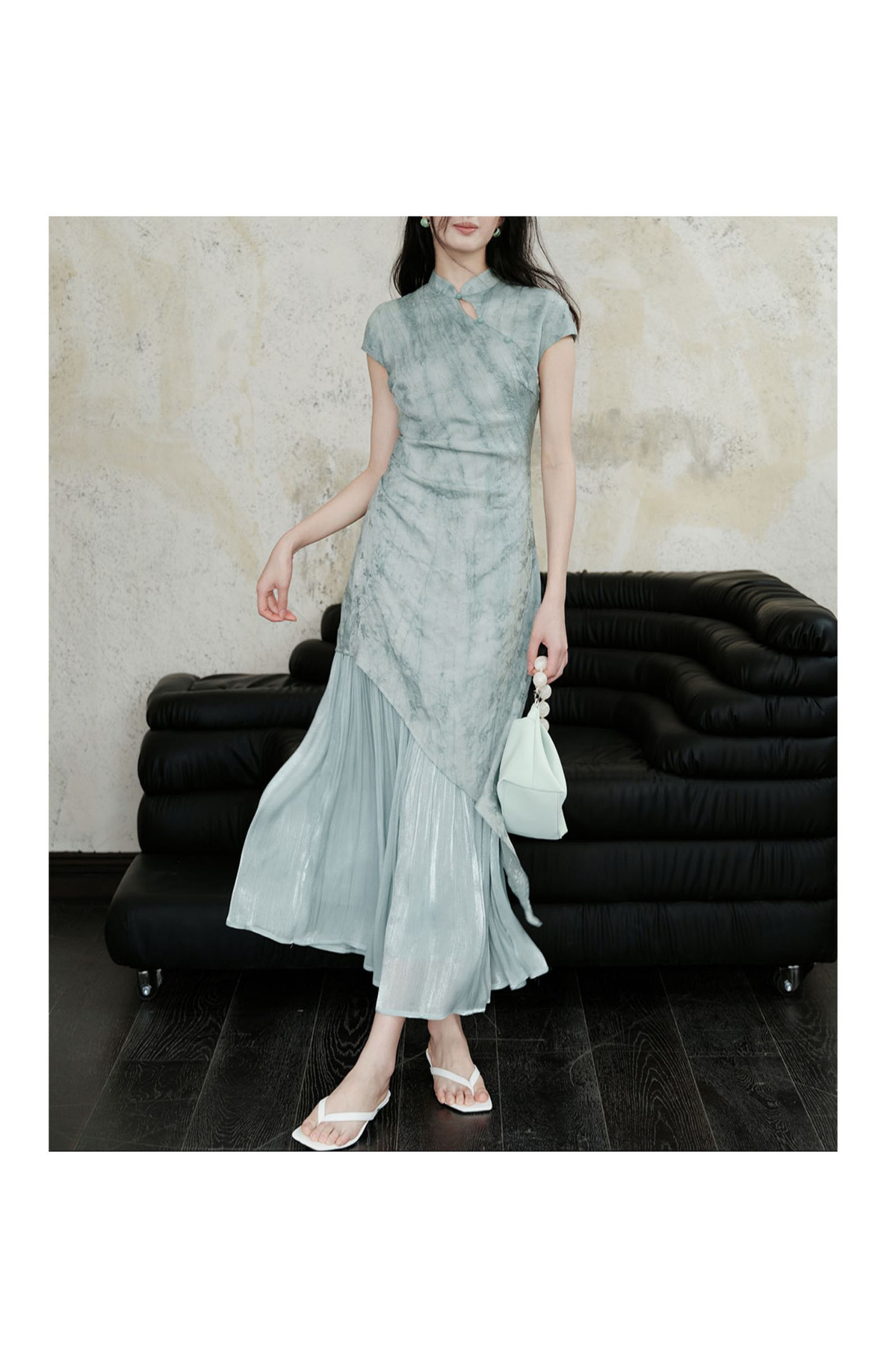 新中式轻国风改良蓝色连衣裙女2024夏新款气质修身包臀温柔风长裙详情17