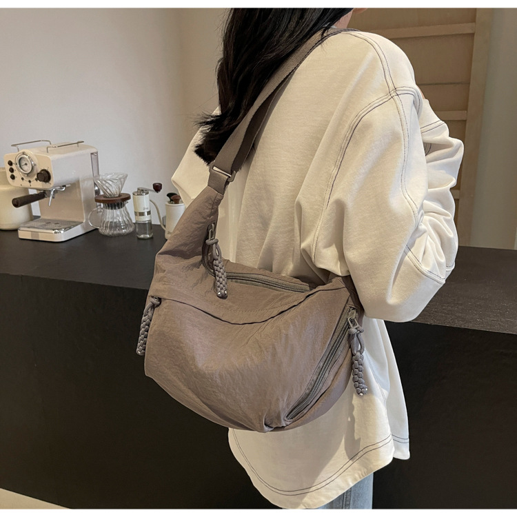 Japanese minimalist large-capacity crossbody bag for girls, 2024 new style student small crossbody bag, single-shoulder fabric bag, versatile dumpling bag for girls pic 41